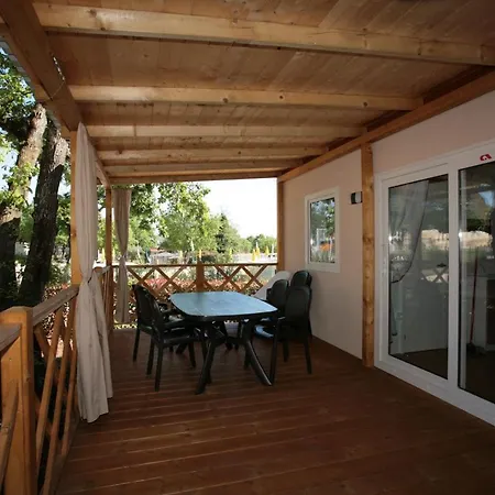 Camping Adria Mobile Homes Lanterna 4*