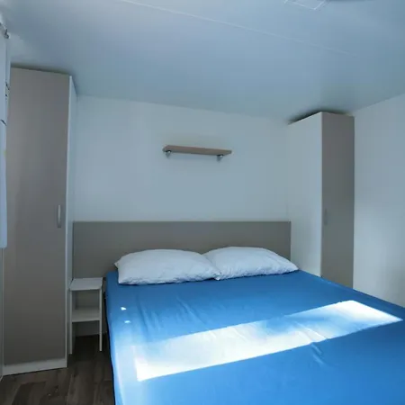 פארק נופש Camping Adria Mobile Homes Lanterna 4*