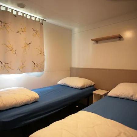 ホリデーパーク Camping Adria Mobile Homes Lanterna ポレッチ