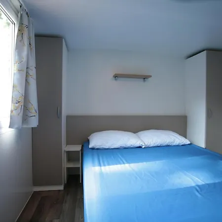 Camping Adria Mobile Homes Lanterna 4* פורץ