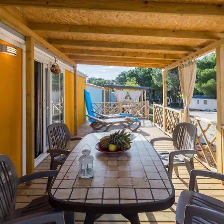 פארק נופש Camping Adria Mobile Homes Lanterna פורץ