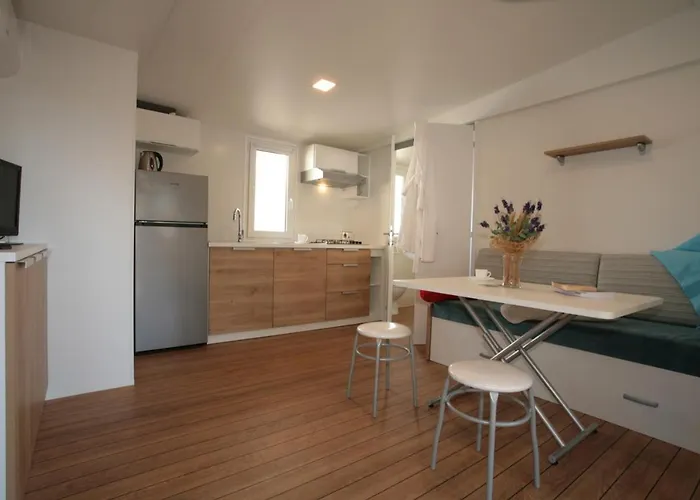 Camping Adria Mobile Homes Lanterna 4* Porec