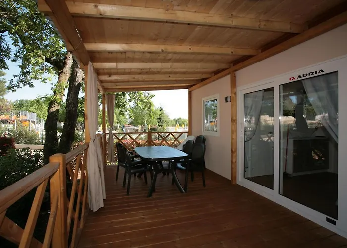 Camping Adria Mobile Homes Lanterna 4*
