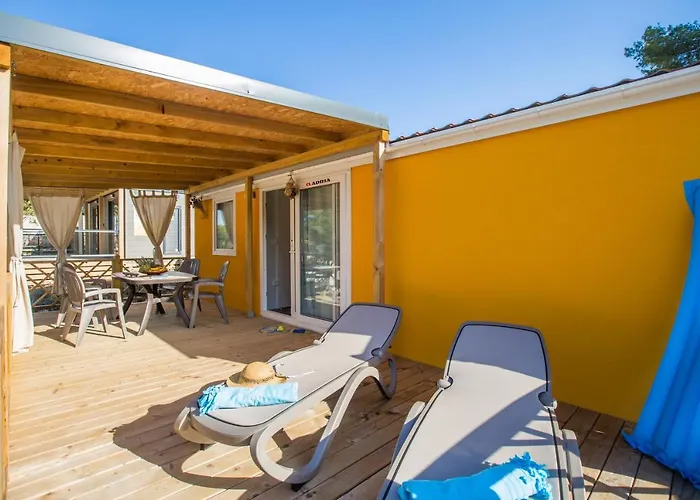 Camping Adria Mobile Homes Lanterna 4*