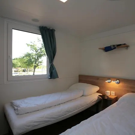 Camping Adria Mobile Homes Lanterna 4* بوريتش